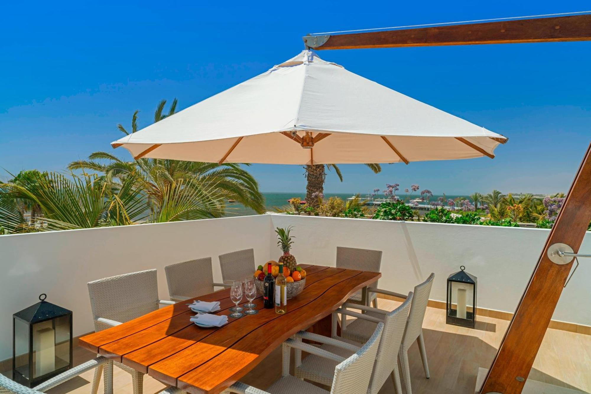 Hotel Paracas, A Luxury Collection Resort, Paracas Exterior foto A patio umbrella